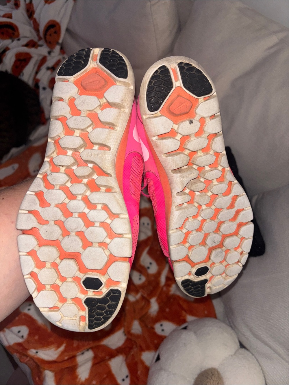 Nike Women's Hot Pink Mesh Training Sneakers - Picture 5 of 5